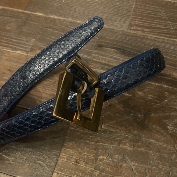Vintage Saks Fifth Avenue Snakeskin Skinny Belt?